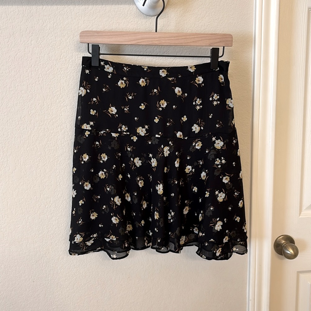 Old Navy Floral Tiered Skirt Black Yellow White Cottage Romantic Feminine Size 0